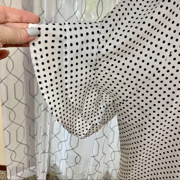 Umgee Polka Dot Flutter Sleeve Top Size Large - Picture 3 of 7